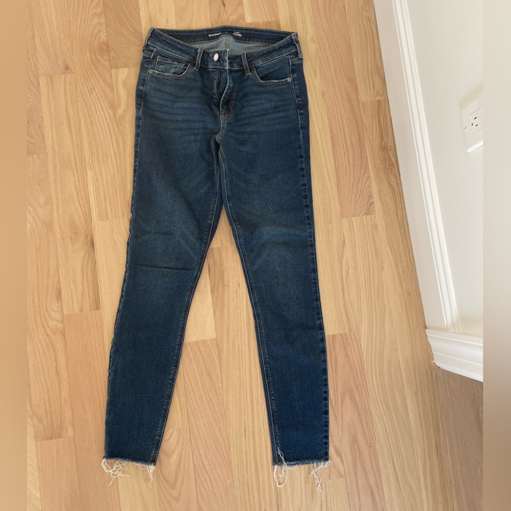 Old Navy Rockstar Super Skinny Women’s Cropped Jeans - Size 6 Tall LIKE NEW
